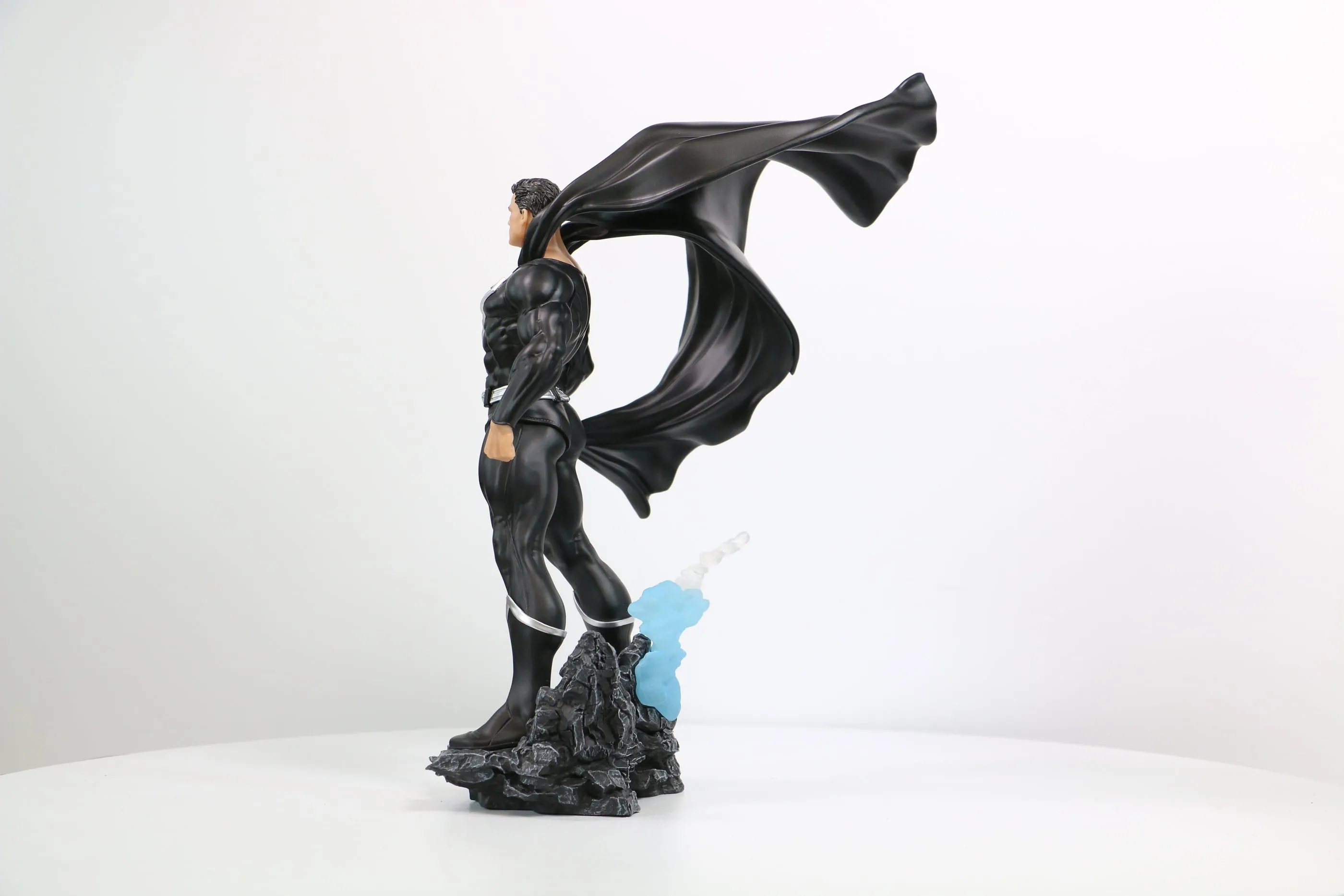 DC Heroes - Superman (Black & Silver) 1:8 Scale Statue - PX Previews Exclusive (40474) LOW STOCK
