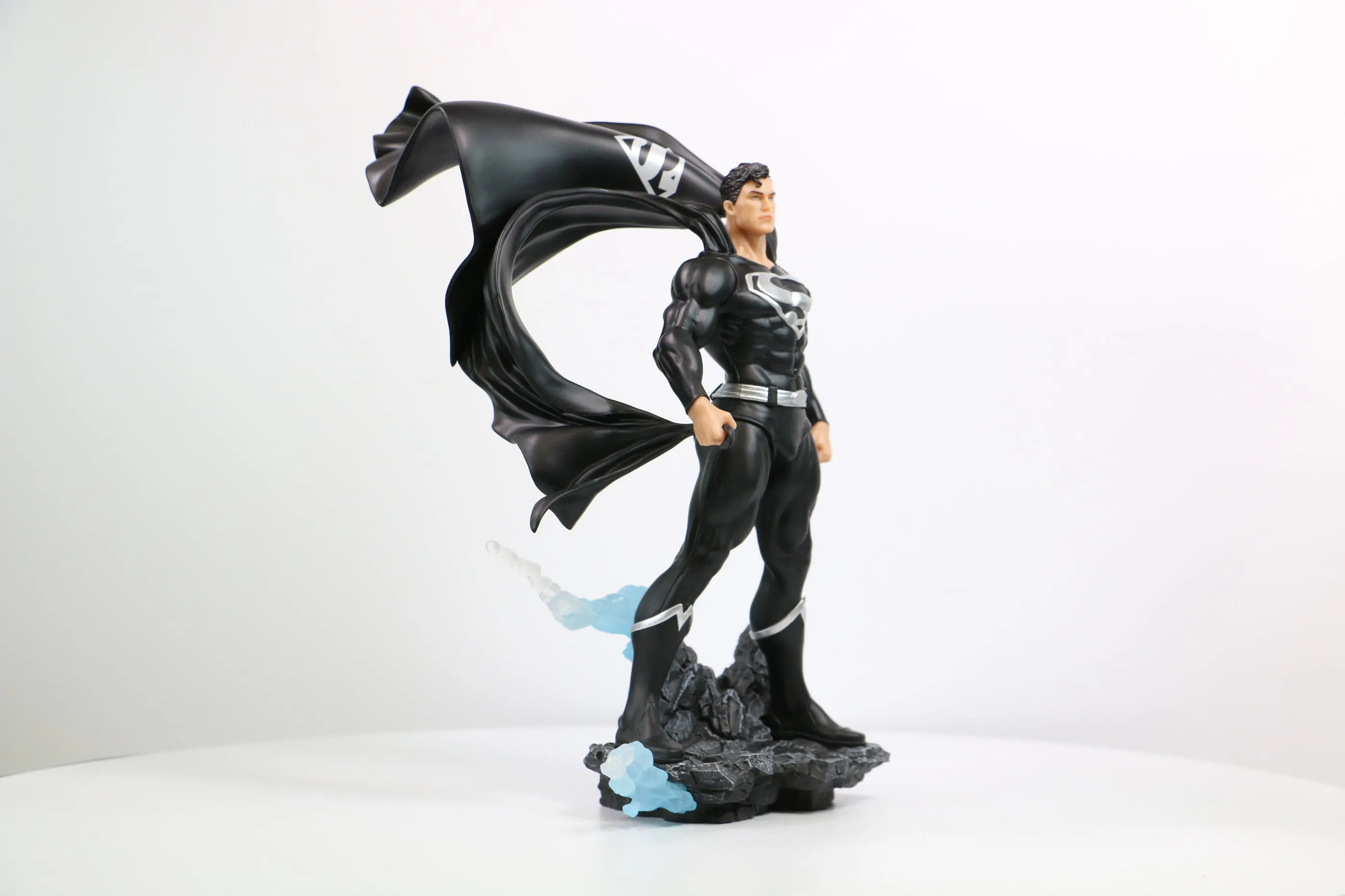 DC Heroes - Superman (Black & Silver) 1:8 Scale Statue - PX Previews Exclusive (40474) LOW STOCK
