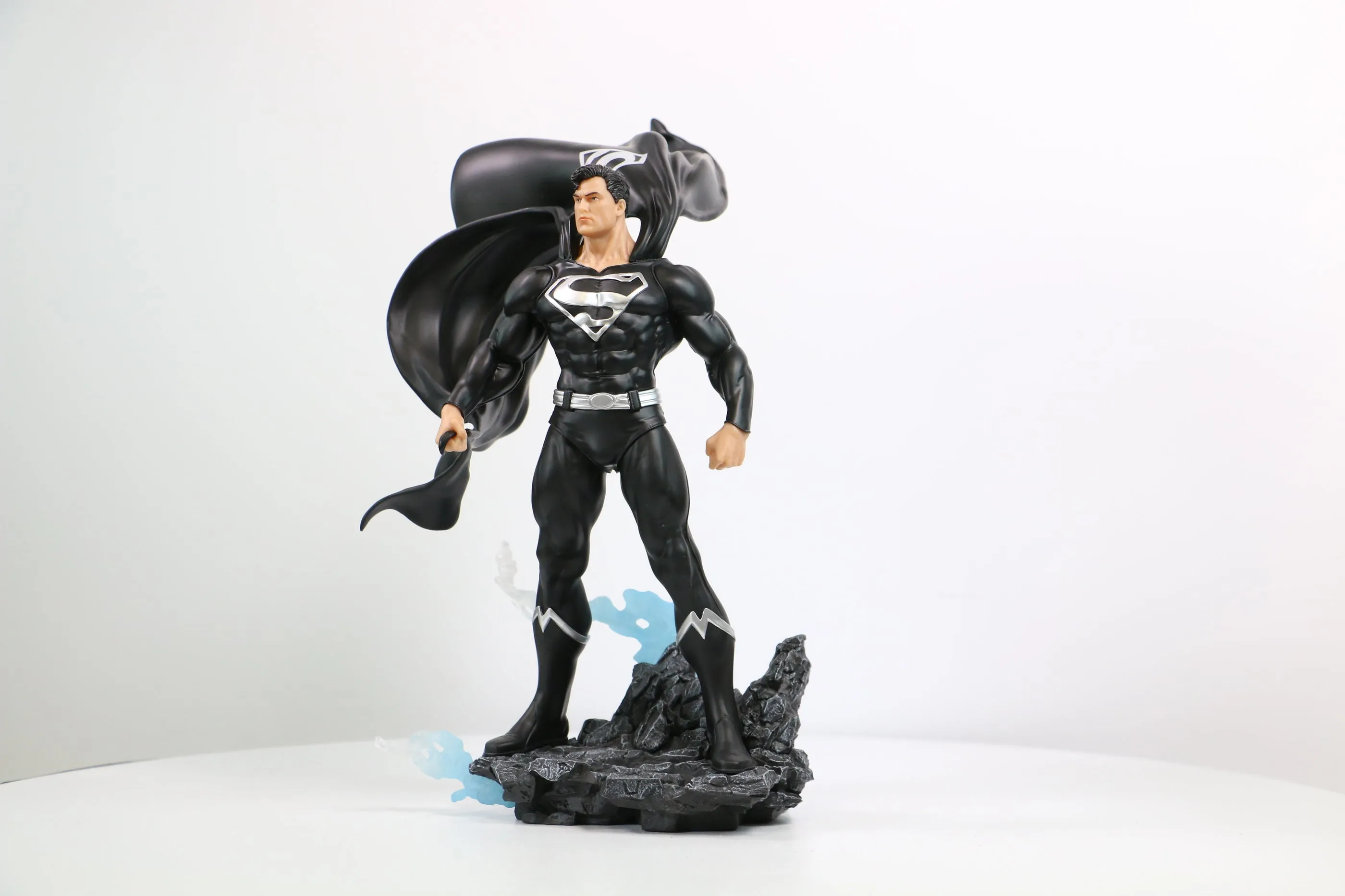 DC Heroes - Superman (Black & Silver) 1:8 Scale Statue - PX Previews Exclusive (40474) LOW STOCK