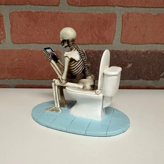 Statue - Skeleton On Toilet